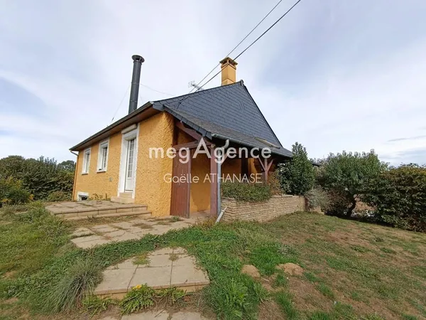 Calme et tranquillité pour cette maison singulière, au coeur de la nature.