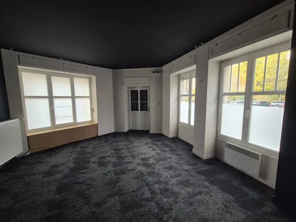 Bureau 92 m²
