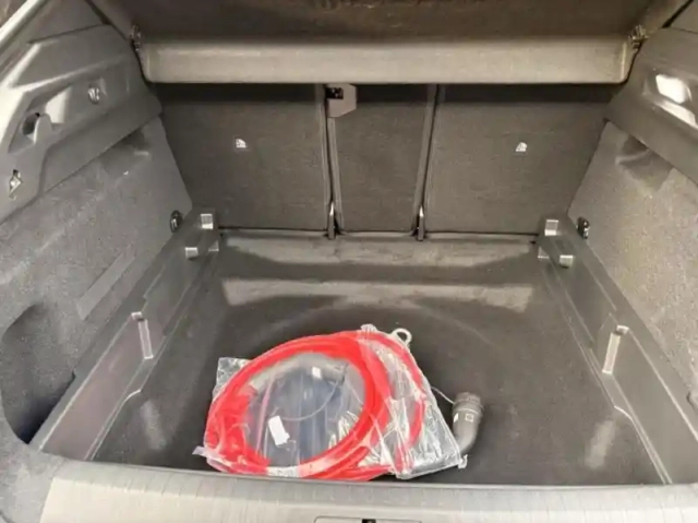 Peugeot 3008 electrique 210ch batterie 73 kwh gt — photo 12