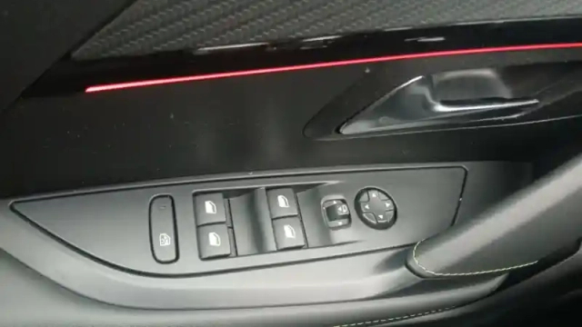 Peugeot 208 hybrid 110 e-dcs6 — photo 78