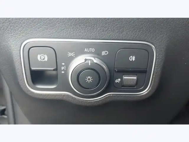 Mercedes Gla 180 d — photo 20
