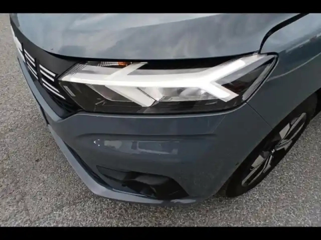 Dacia Sandero 1.0 tce 90ch journey — photo 14