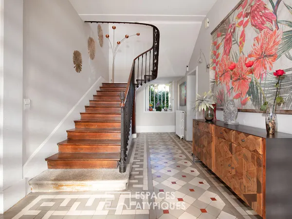 Grande maison de notable avec piscine et dépendance