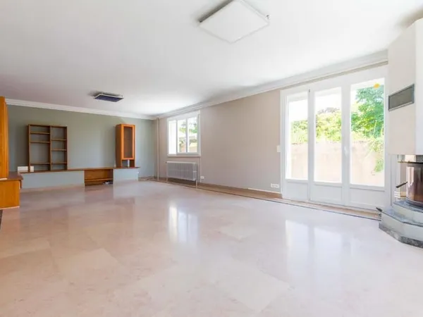 Maison 7 pièces 210 m²