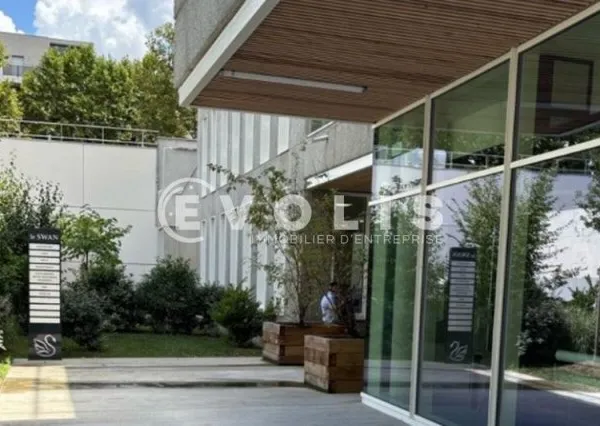 SWAN - 545 m² divisibles à partir de 239 m²