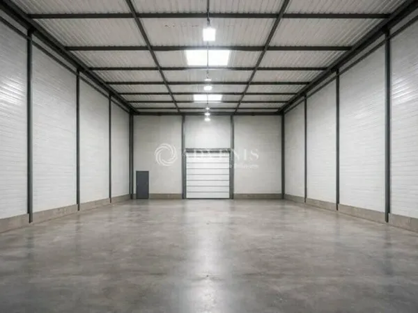Entrepôt 525 m²