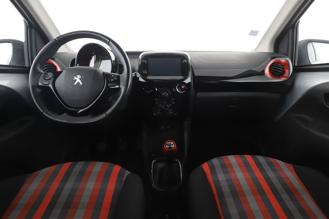 Peugeot 108 1.0 VTi Collection — photo 11