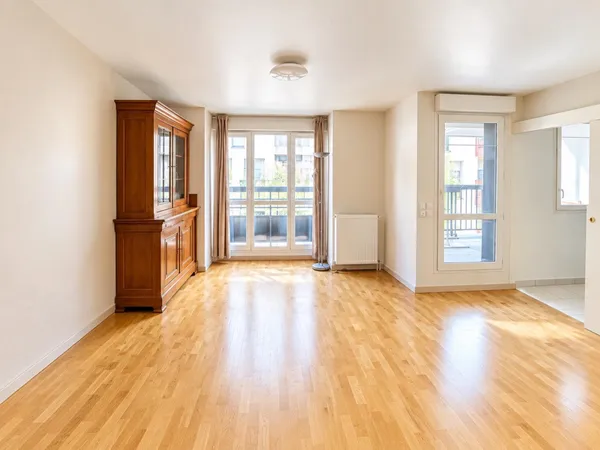 LA PLAINE - APPARTEMENT AVEC BALCON ET PARKING