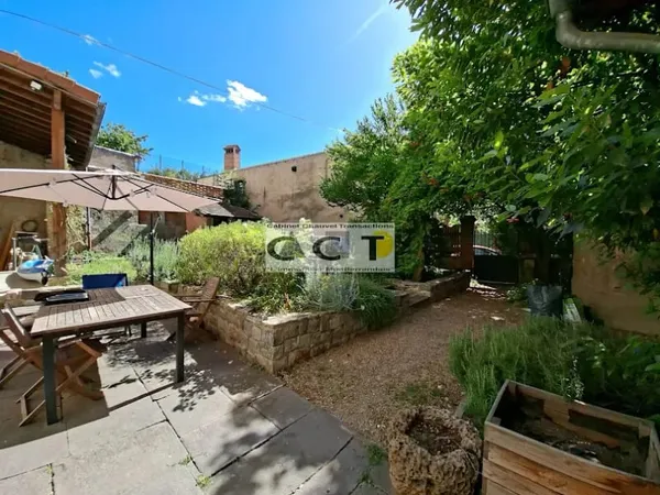 Maison 9 pièces 230 m²