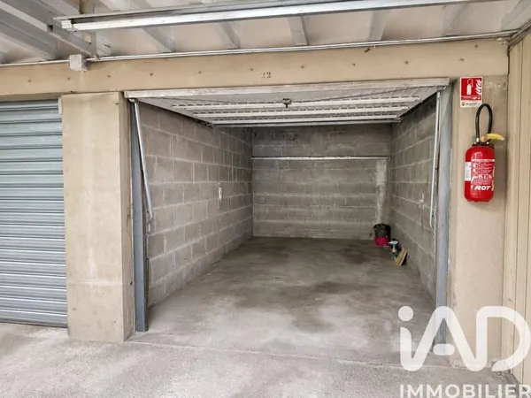 Parking 15 m²