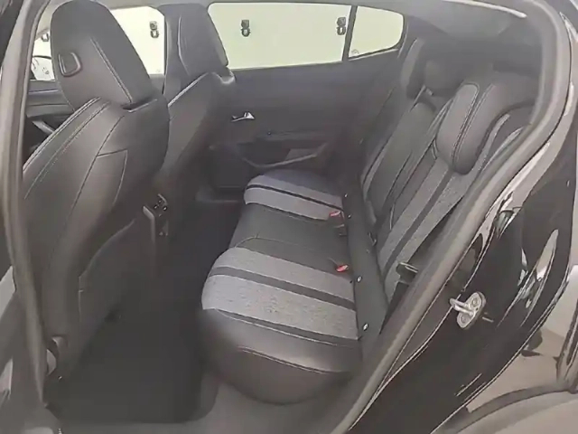 Peugeot 408 puretech 130 ch s&amp;s eat8 — photo 40