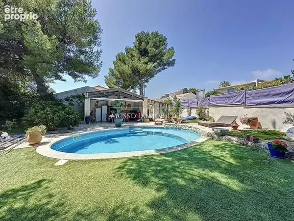 Maison 5 pièces 215 m²