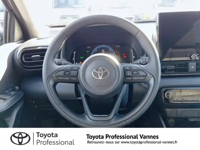 Toyota Yaris 116h design 5p my26 — photo 7