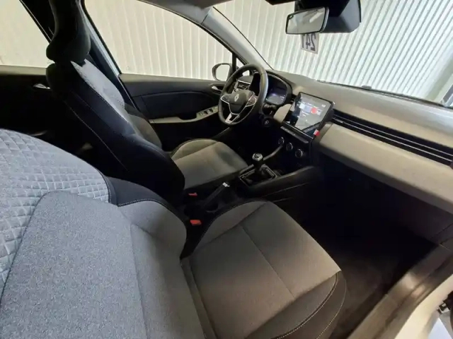 Renault Clio blue dci 100 ch gsr2 — photo 29