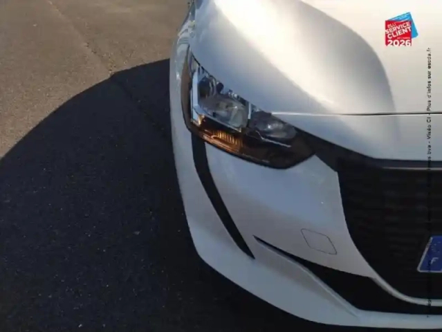 Peugeot 208 1.2 puretech 75ch s&amp;s like 2023 — photo 13