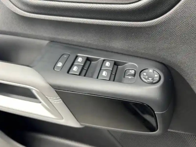Citroën C5 Aircross hybride 136 e-dcs6 — photo 40