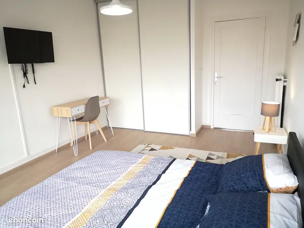 Chambre lumineuse en coloc rénovée, 10 min de Jaude