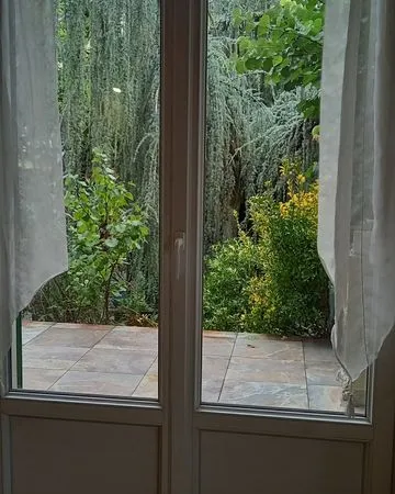 T3 de 86m² + jardin + garage, idéalement situé proche commerces et transports