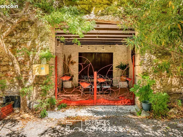 Propriété 5 pièces 135 m²