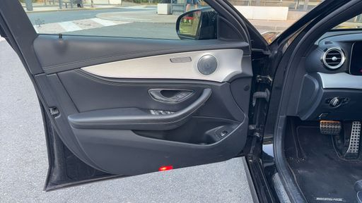 Mercedes Classe E 300 de 306 EQ Power  9G-Tronic - AMG Line – 2022 – 149879 km – Hybride rechargeable – Boîte Automatique — photo 30