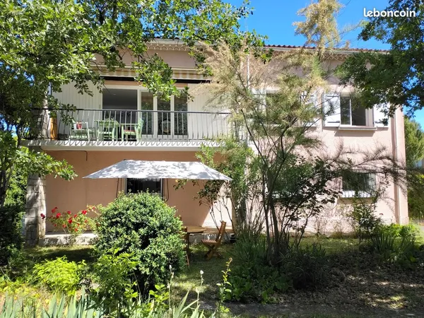 Maison, 3 chambres 100 m2, grand garage, jardin