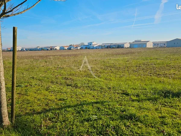 Terrain 365 m² PORT DES BARQUES