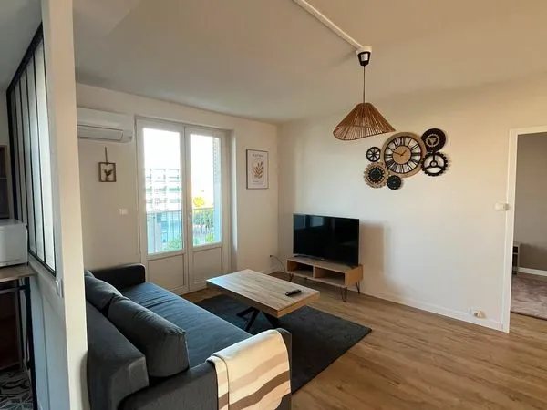 Chambre meublée dans une coloc de 70 m² avec balcon et clim - Arènes, Toulouse