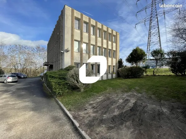 Bureau 216 m²