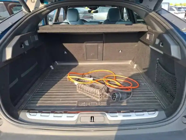 Peugeot 408 phev 225 e-eat8 — photo 21