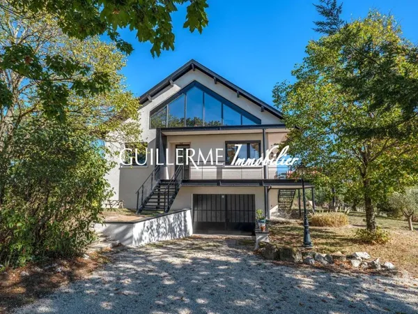 Vends maison - 191 m² - 8 pièces, 5 chambres - Dardilly 69570