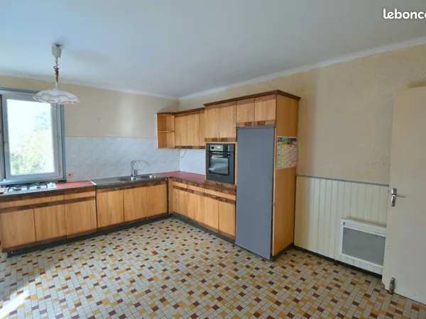Immeuble 9 pièces 87 m²