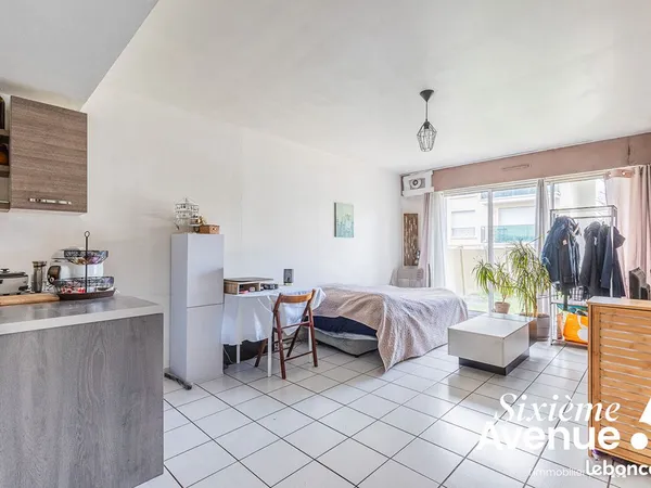 Studio 1 pièce 27 m²