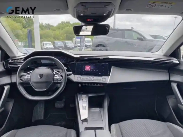 Peugeot 308 sw phev 180 e-eat8 — photo 8
