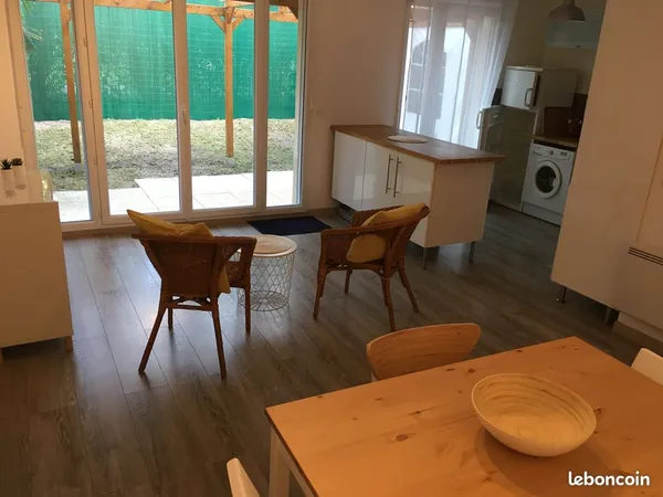 VENDRE - BUSSY SAINT GEORGES - T2 meublé de 44 m² avec parking en sous-sol