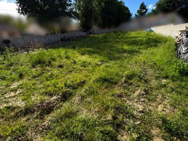 Terrain constructible de 426m2 - Un cadre de vie idéal entre campagne et proximité de Bordeaux