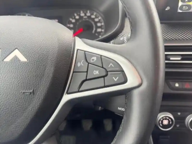 Dacia Sandero 1.0 tce 90ch journey — photo 14