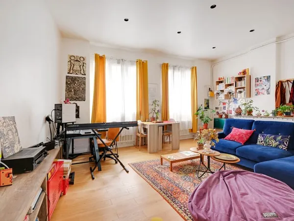 Appartement 2 pièces rez de chaussé sur cour