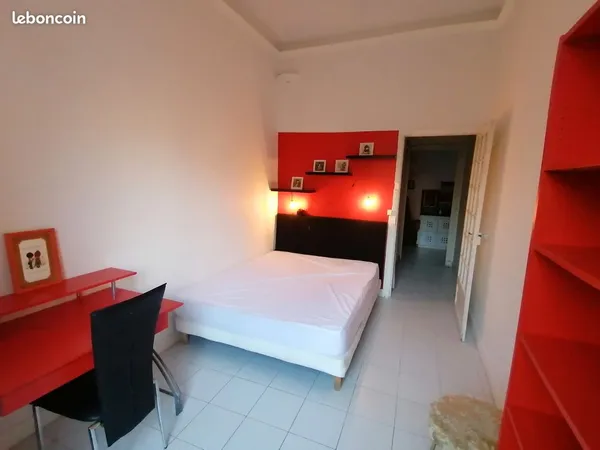 Grande chambre dans appartement de 105m2 Nice Gare Centre ville