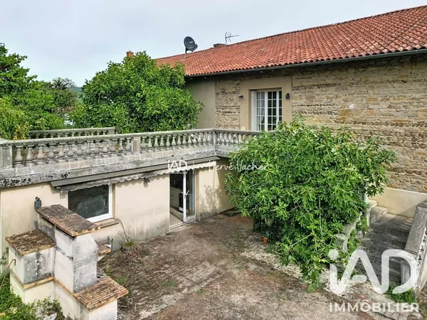 Maison 13 pièces 320 m²