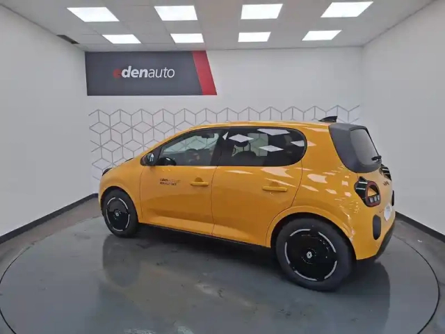 Renault Twingo e-tech electrique 80 ch autonomie urbaine — photo 17