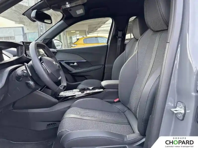 Peugeot 2008 hybrid 136 e-dcs6 — photo 11