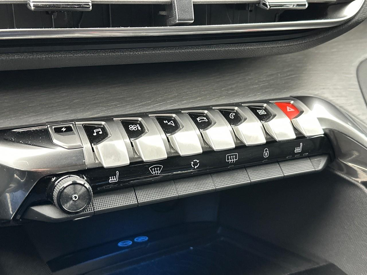 Peugeot 3008 hybrid4 300 e-eat8 gt — photo 29