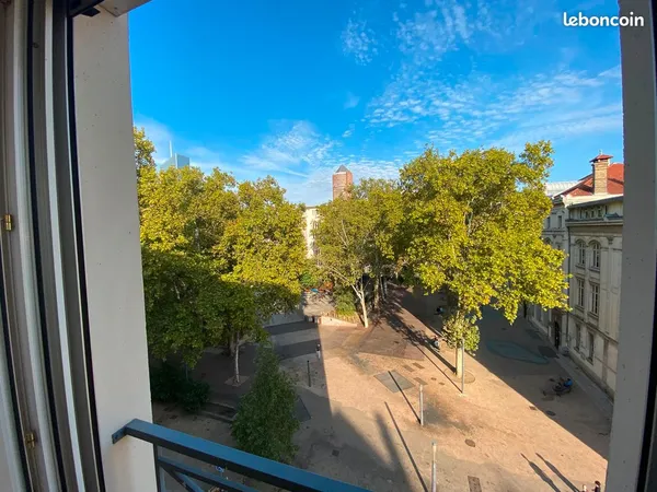 Bel appartement Place Guichard
