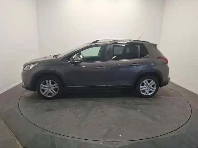 Peugeot 2008 bluehdi 100ch s&amp;s bvm5 — photo 2