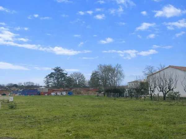 Terrain 322 m²