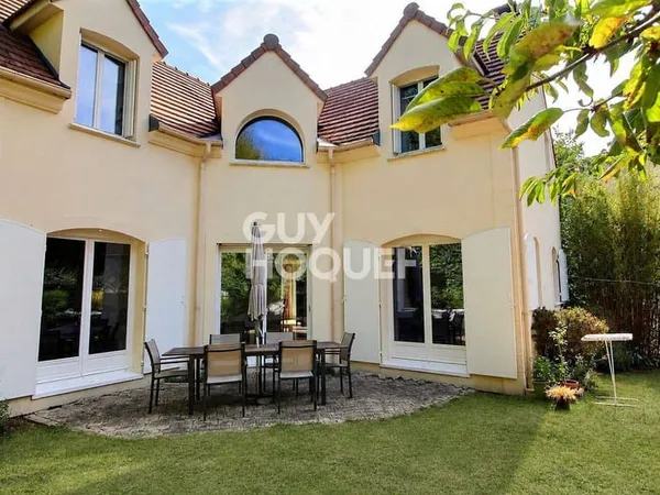 Maison 9 pièces 267 m²