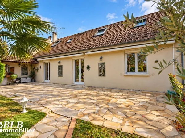 Maison 6 pièces 155 m²