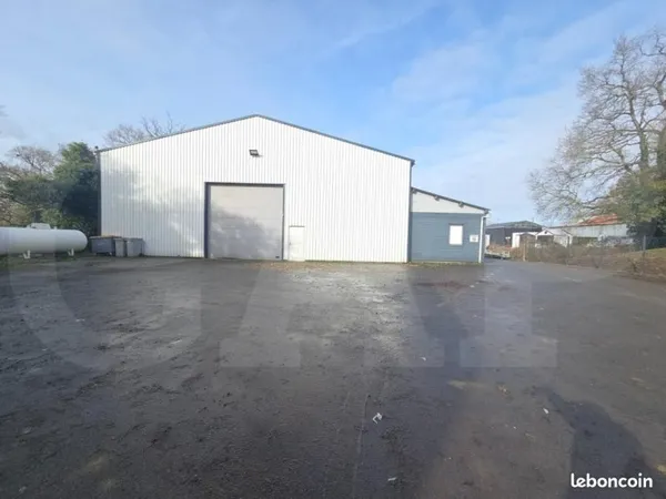 Local bureaux 450 m²