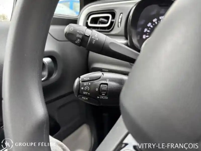 Citroën C3 1.2 puretech 110ch s&amp;s shine 124g — photo 12