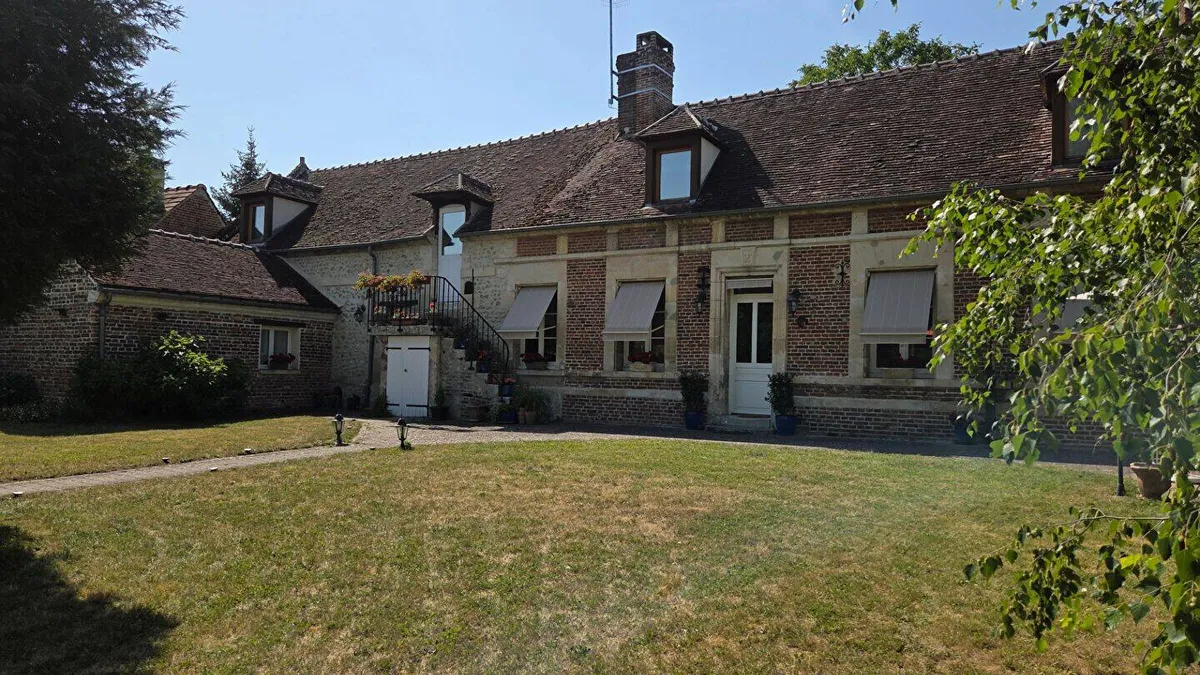 Photo 1